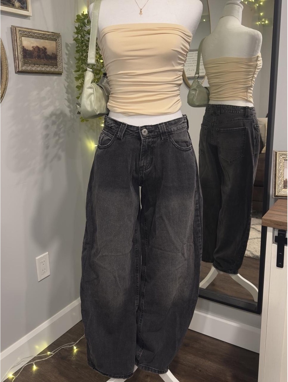 Black Barrel Leg  Low Rise Jeans 🖤